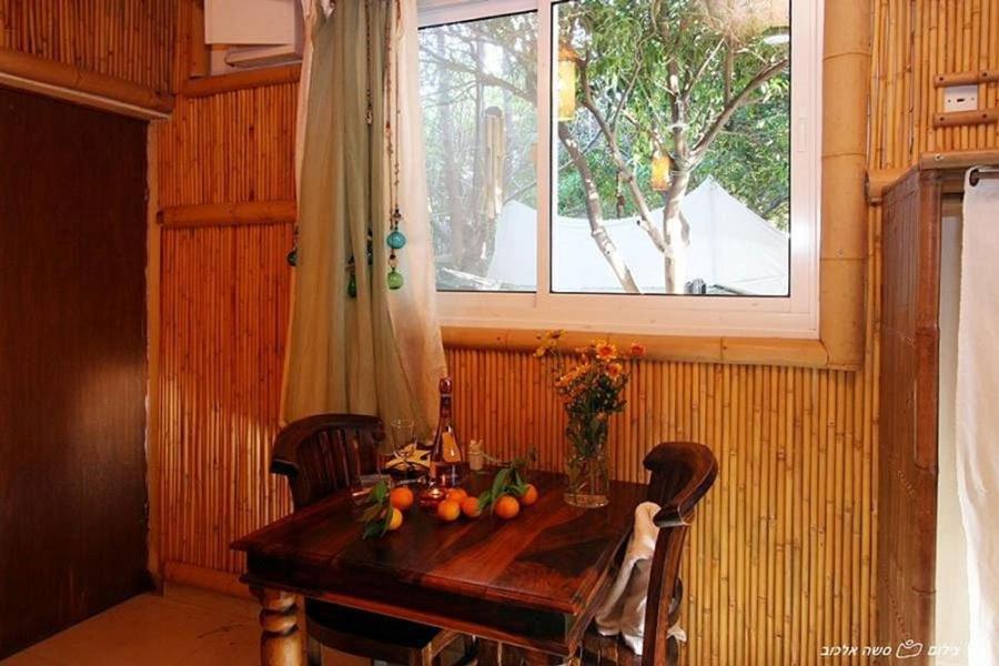 Hotel ביקתפוז וקלמנטינה- מתחם בקתות וסוויטות עם ג'קוזי פרטי ובריכה משותפת Liman Camera foto