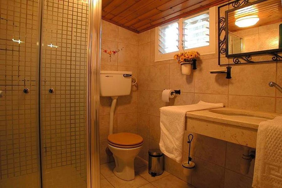 Hotel ביקתפוז וקלמנטינה- מתחם בקתות וסוויטות עם ג'קוזי פרטי ובריכה משותפת Liman Camera foto